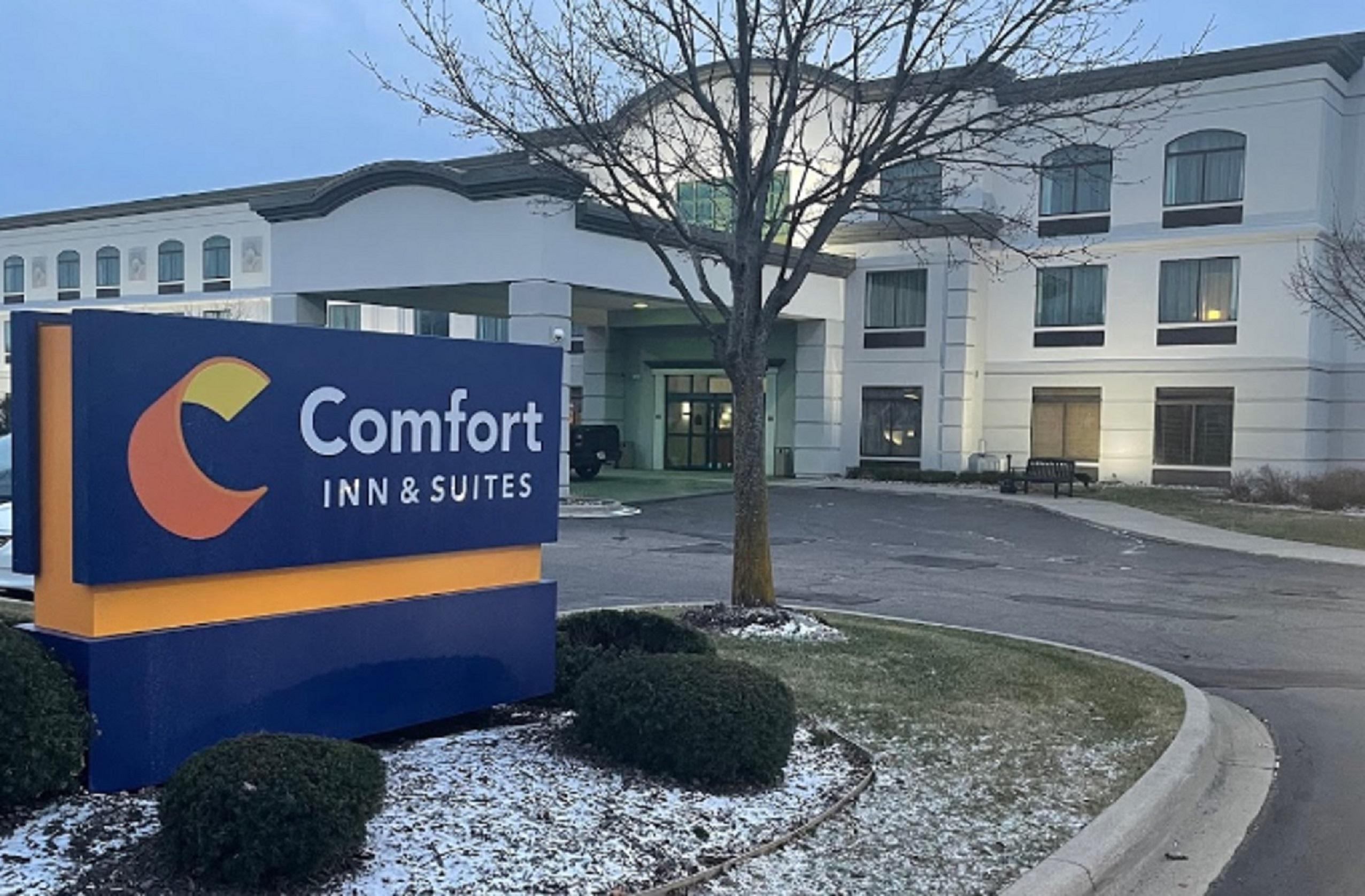 Comfort Inn & Suites Grand Blanc-Flint Exterior photo